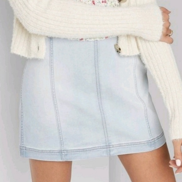 Wild Fable Light Wash Seamed Denim Mini Skirt Size 14 NWT - Picture 1 of 6